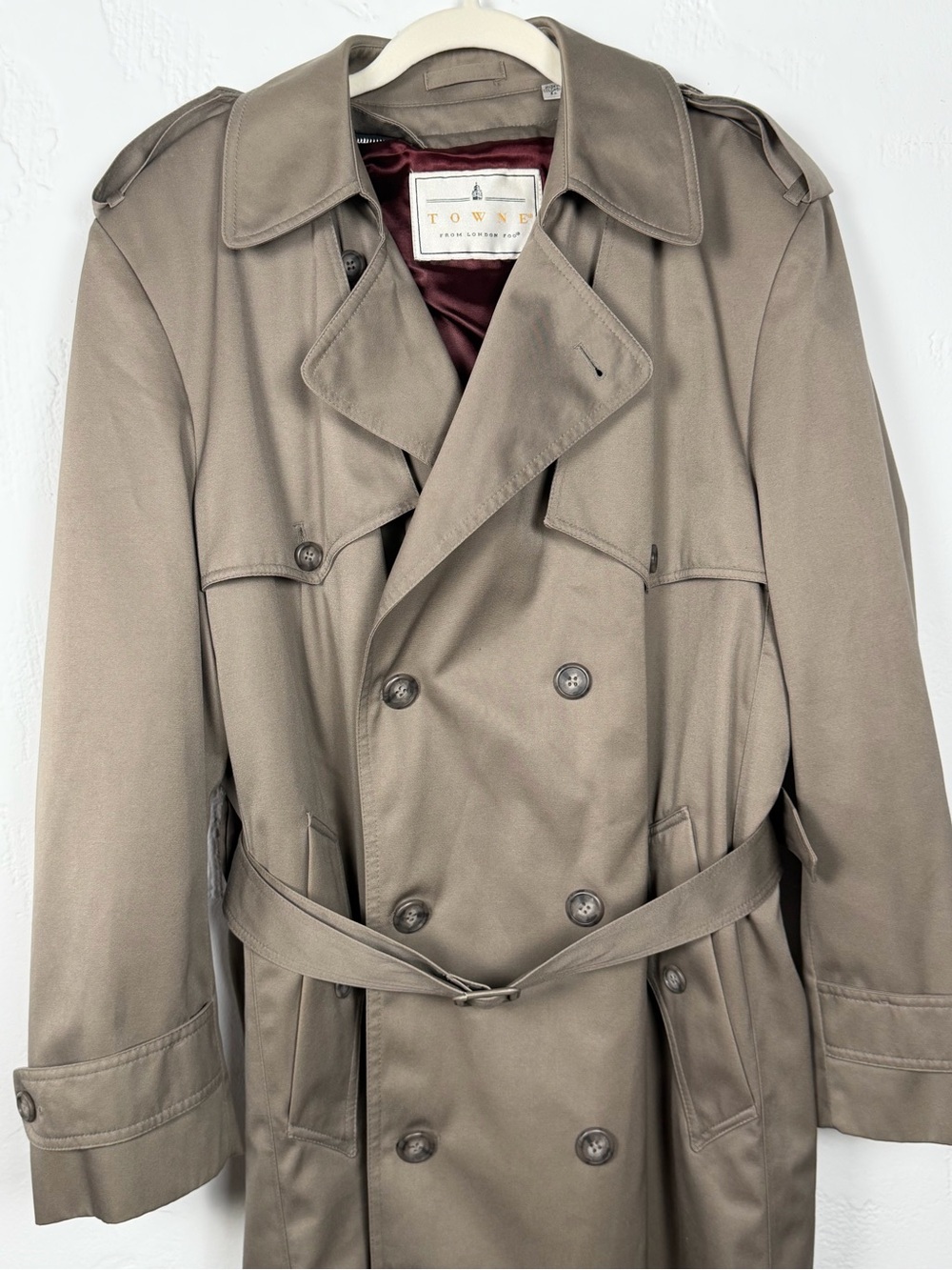 Towne by London Fog Taupe Classic Trench Coat with Belt and Zip in Lining 40 reg